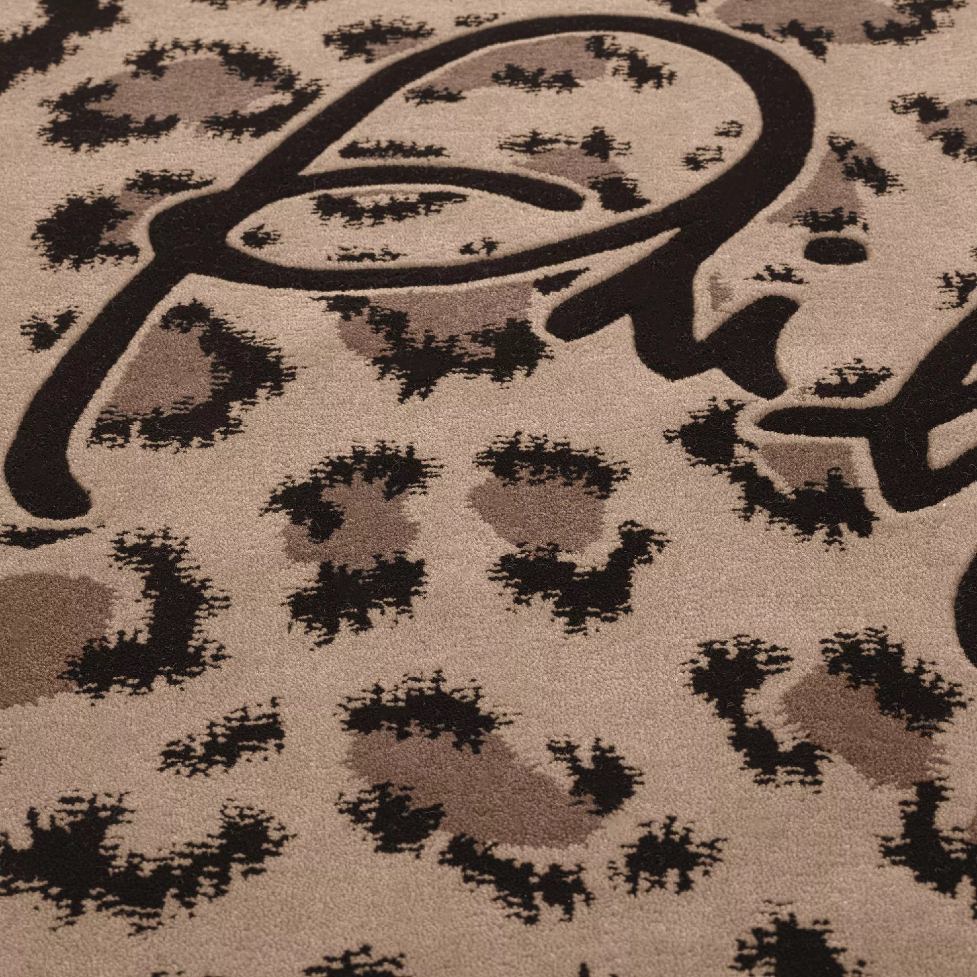 "Explore the luxurious and exotic allure of the CARPET JUNGLE 300X400CM by Eichholtz, curated in collaboration with Phillipp Plein. A masterpiece of design and opulence."